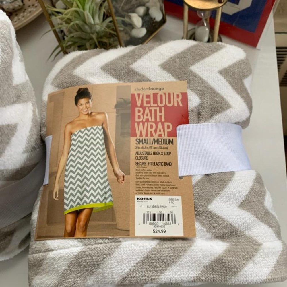 Student Lounge Velour Bath Wrap